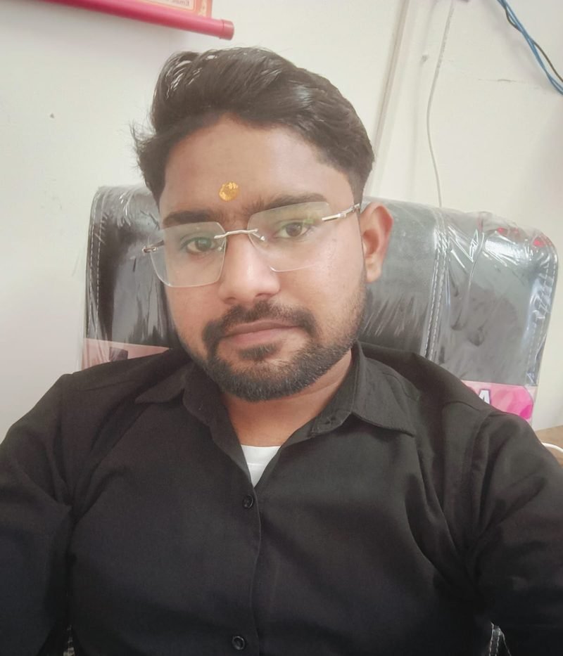Mr. Suraj Kashyap, Founder and Proprietor of Skill Hub & Computer Institute, Meerut